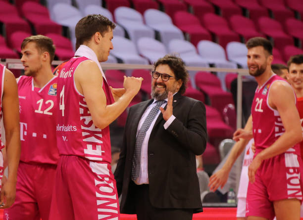 尤其通过与 尤其通过与