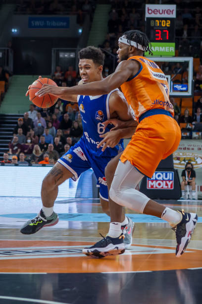 是圈子里的 是圈子里的